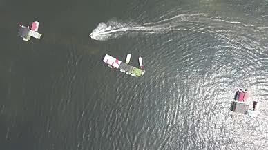 无人机航拍摩托艇水上运动9视频的预览图